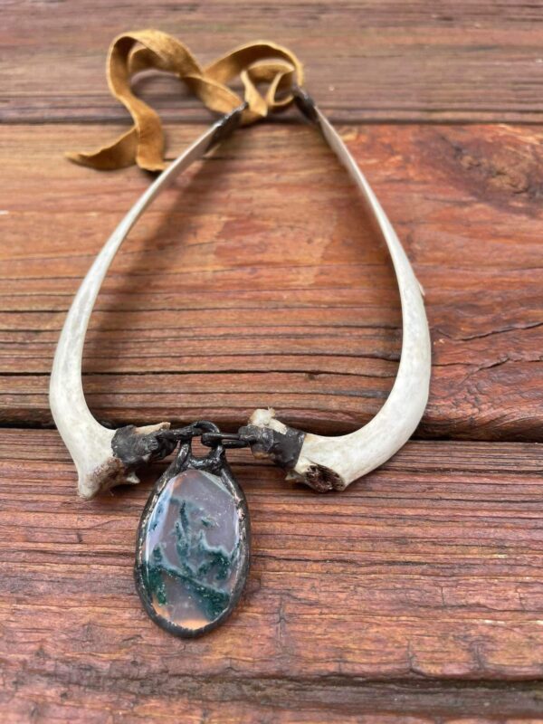 Moss Agate Deer Rib necklace